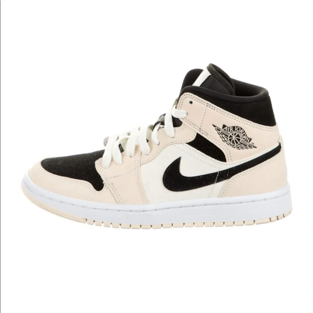 NIKE Air Jordan 1 MID Sneakers - Picture 4 of 12